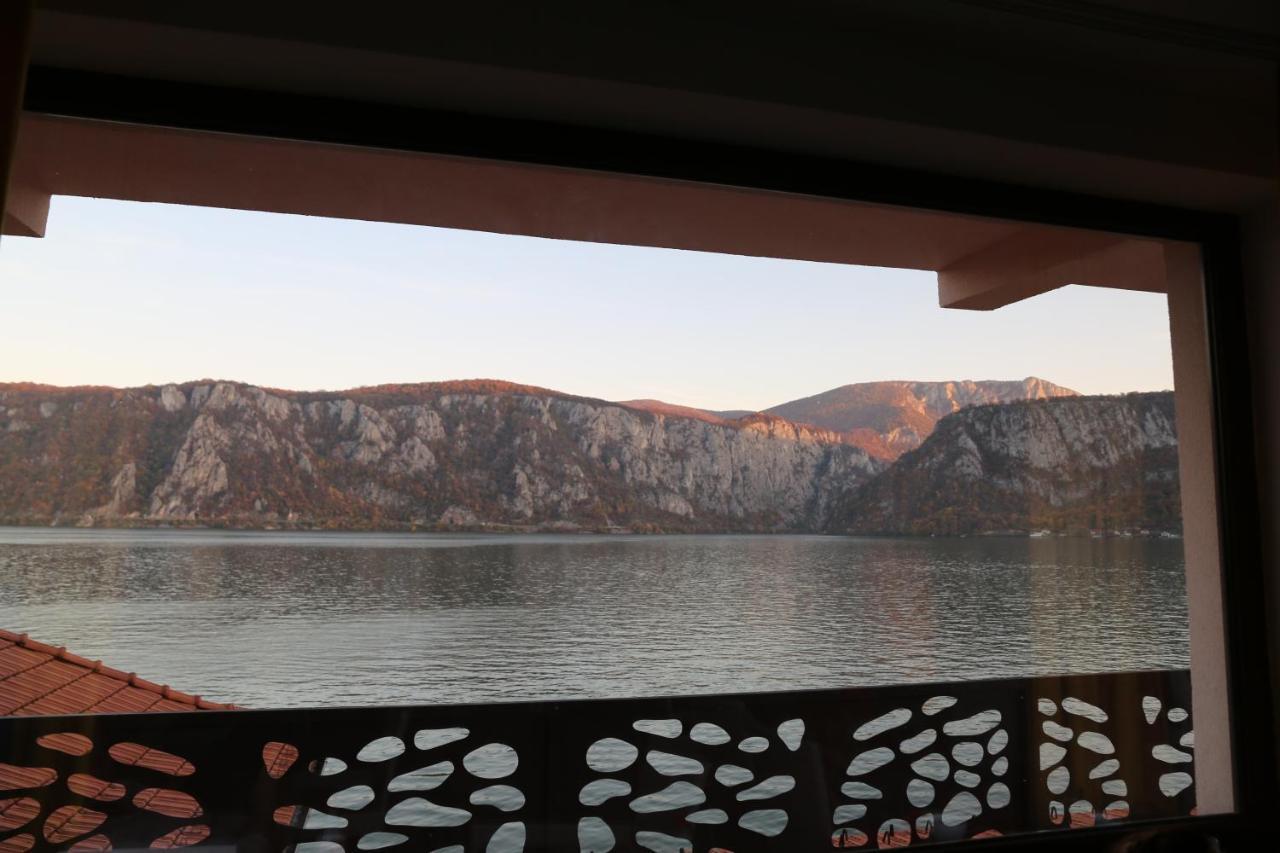 Bliss Dubova Bed & Breakfast Exterior photo